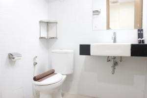 Scenic Studio at Beverly Dago Apartment near Sabuga By Travelio