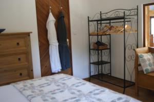 B&B / Chambres d'hotes Paul's Barn in France : photos des chambres