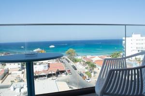 Junior Suite with Sea View room in Mandali Hotel