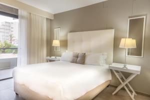 Modern 2 bedroom with underground parking 1 mins from beach-205 La Cabina, Blouberg, Cape Town