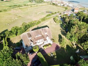 The Old Fenwick House