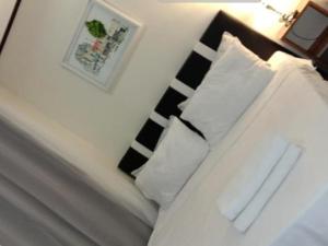 Jens Paranaque City Apartment