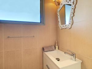 Villa Moniz by LovelyStay