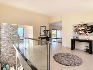 Villa Moniz by LovelyStay