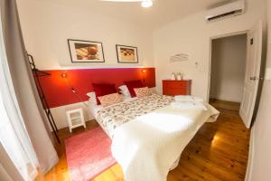 INT Lisbon Suites