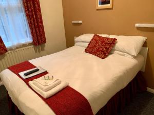 Small Double Room room in The Island & Fairfield