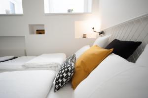 Romantic New 2 Bedroom Vilnius Best Location