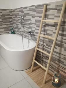 Bb Suite Vela Bianca Salerno Italy J2ski