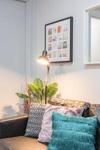 1 Private Double Bed With En-Suite Bathroom In Sydney CBD Near Train UTS DarlingHar&ICC&C hinatown - ROOM ONLY