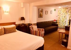 Superior Double Suite room in Hudsons