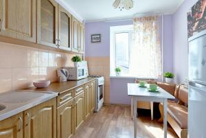 Две Больших Спальни - улица Бассейная 11 метро Дворец спорта напротив ТЦ Гулливер Улица Крещатик 1 минута