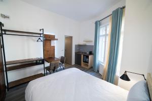 Maria Boutique Suits