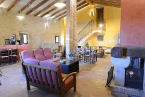 Can Marisch La Casa Pairal - San Miguel de Fluviá