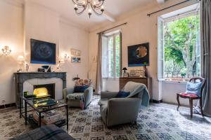 B&B / Chambres d'hotes La Feraude - Pays d'Aix en Provence : photos des chambres