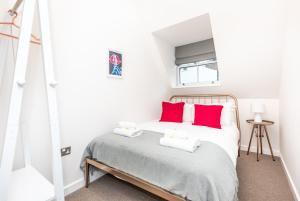 12 Bootham Court Stylish Modern 2-Bed Flat in York with Parking Pass the Keys