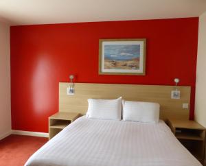 Double Room - Disability Access room in The Welcome Inn Rotherham/Sheffield