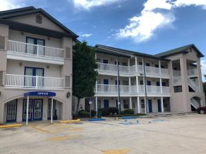 InTown Suites Extended Stay New Orleans LA - Metairie