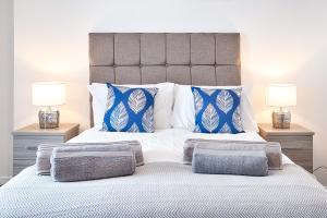 Contractor Base - Parking - TVs inRooms