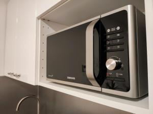 Brand New Modern Stylish Apartment + parking & balcony