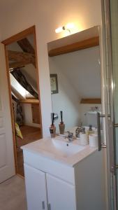 Maisons de vacances Le Cerisier Holiday Cottage : photos des chambres