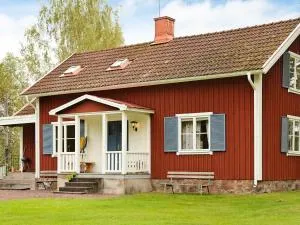 Two-Bedroom Holiday home in Pauliström - Skirö