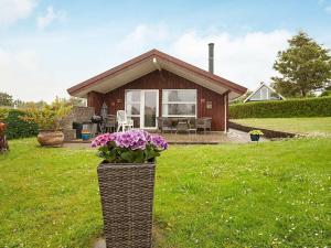 Two-Bedroom Holiday Home room in Holiday Home Hallumvej