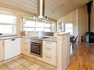 9 person holiday home in Hirtshals-By Traum