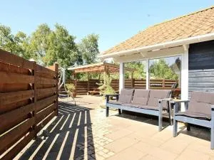 Three-Bedroom Holiday home in Rødby 30 - Kramnitse