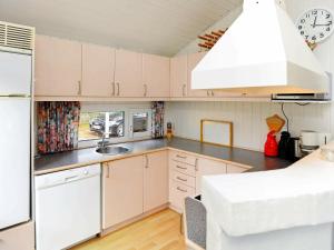 8 person holiday home in Humble-By Traum