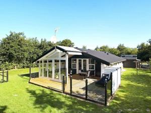 Three-Bedroom Holiday Home  room in Two-Bedroom Holiday home in Hemmet 25