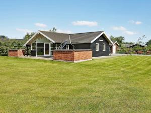 6 person holiday home in Storvorde-By Traum