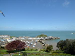 Beautiful apartment in Ilfracombe near sea