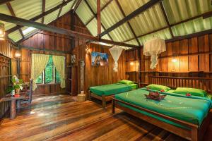 Khao Sok Riverside Cottages