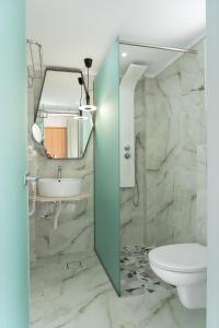 Zoe Hotel, Trypiti Beach Resort & Hive water park