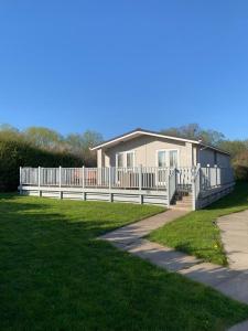 Talu Lodge 29 With Hot tub and Sauna R and R Holidays Stretham Suurbritannia