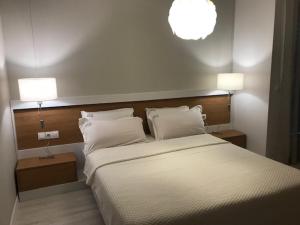 Two-Bedroom Apartment room in Riverside apart