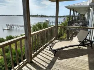 Seahorse Landing #503 Gulf Front Vacation Condo - Suwannee