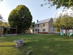 Vakantiehuis Le Vieux Tilleul - Espinasse