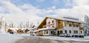 3 star hotel Hotel Waldheim Sarnonico Italy