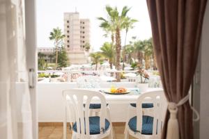 Adults Only Sunny Quiet Apartment in Center of Las Americas