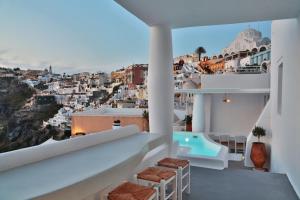 Trieris Villa & Suites Santorini Greece