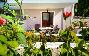 Apartment - Ground Floor room in Maistrali Apartments