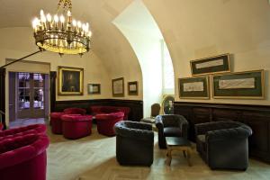 Hotels Chateau de Rochegude : photos des chambres