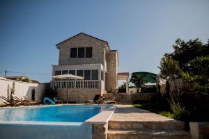 La Familia, Zadar, Vinjerac