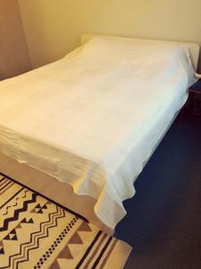 SUPER easy to airportHKI , full aptment max 4ppl