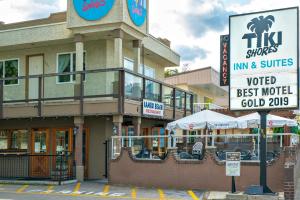 shores tiki condominium resort beach hotel penticton