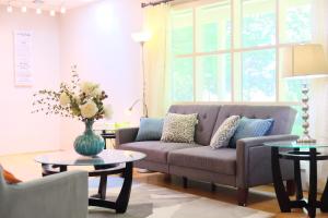 Oregon Jade- 4 bedrooms one level house, EV outlet