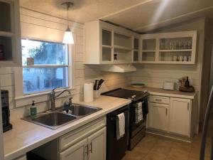 Beaufort SC New Renovation, Close to Parris Island, Historic Downtown, Beautiful Beaches, Sleeps 8
