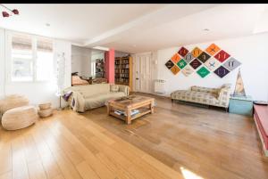 Spacious Penthouse with Large Terrace in Malasaña