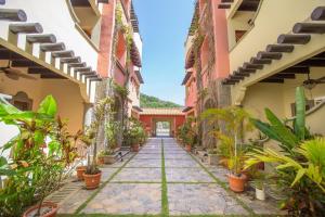 Caribbean Breeze 6B Condo